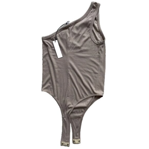 *** Betro Simone One Shoulder Ribbed Bodysuit ( M ) - Picture 3 of 3